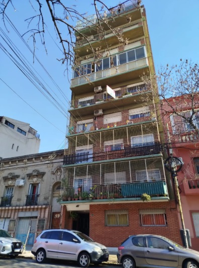 Juan Agustin Maza 1500, Piso 4