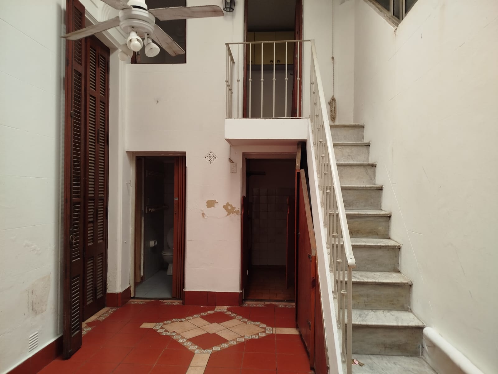 -Departamento en PB de 3 ambientes en ALQUILER, ubicado en el barrio de Boedo